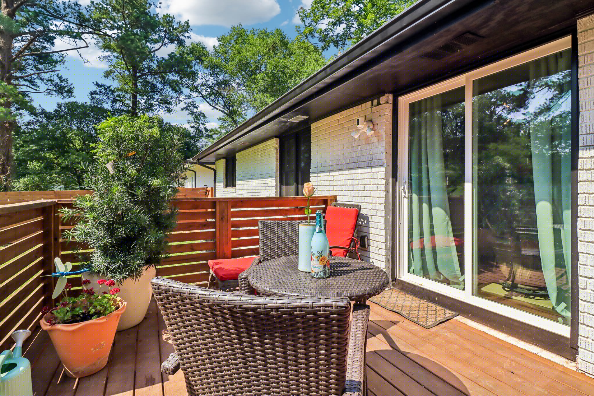 Intimate deck seating extends daily living outdoors